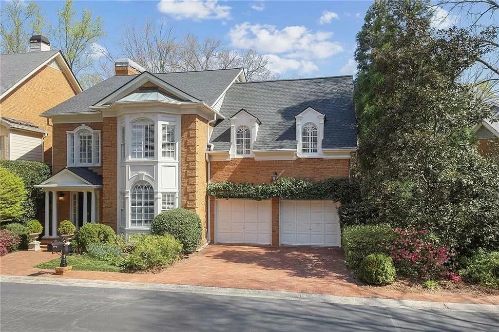 Property Photo: 460 Ivy Park Lane NE GA 30342