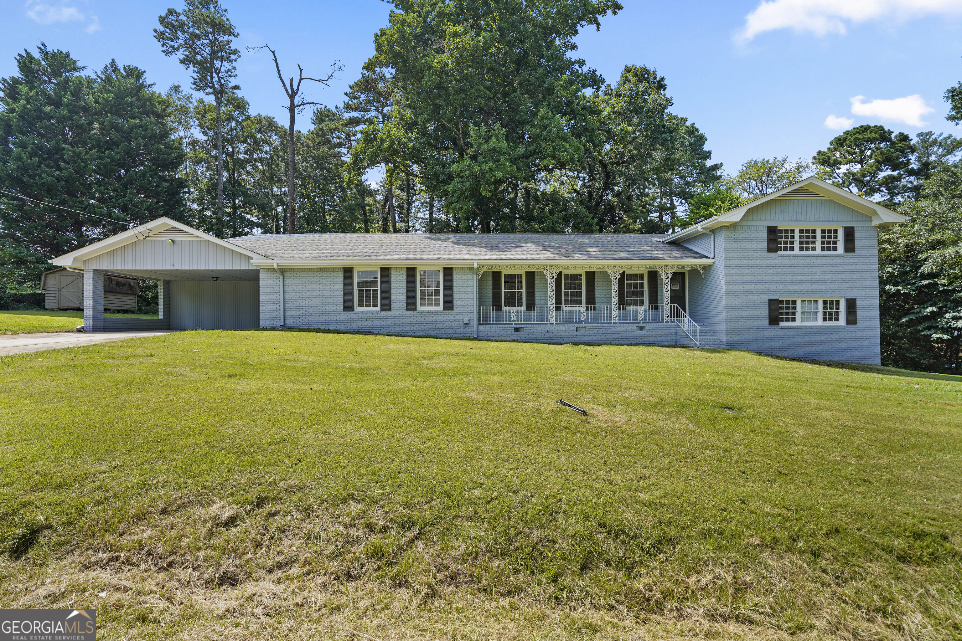 Property Photo: 1260 White Oak Street SE GA 30013
