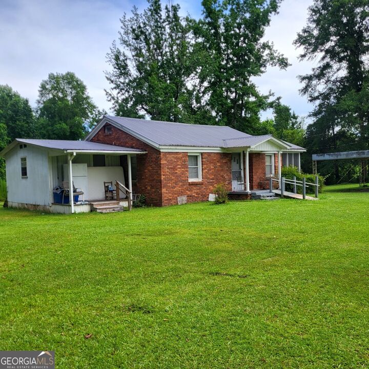 Property Photo: 3043 47th Avenue SW AL 36863