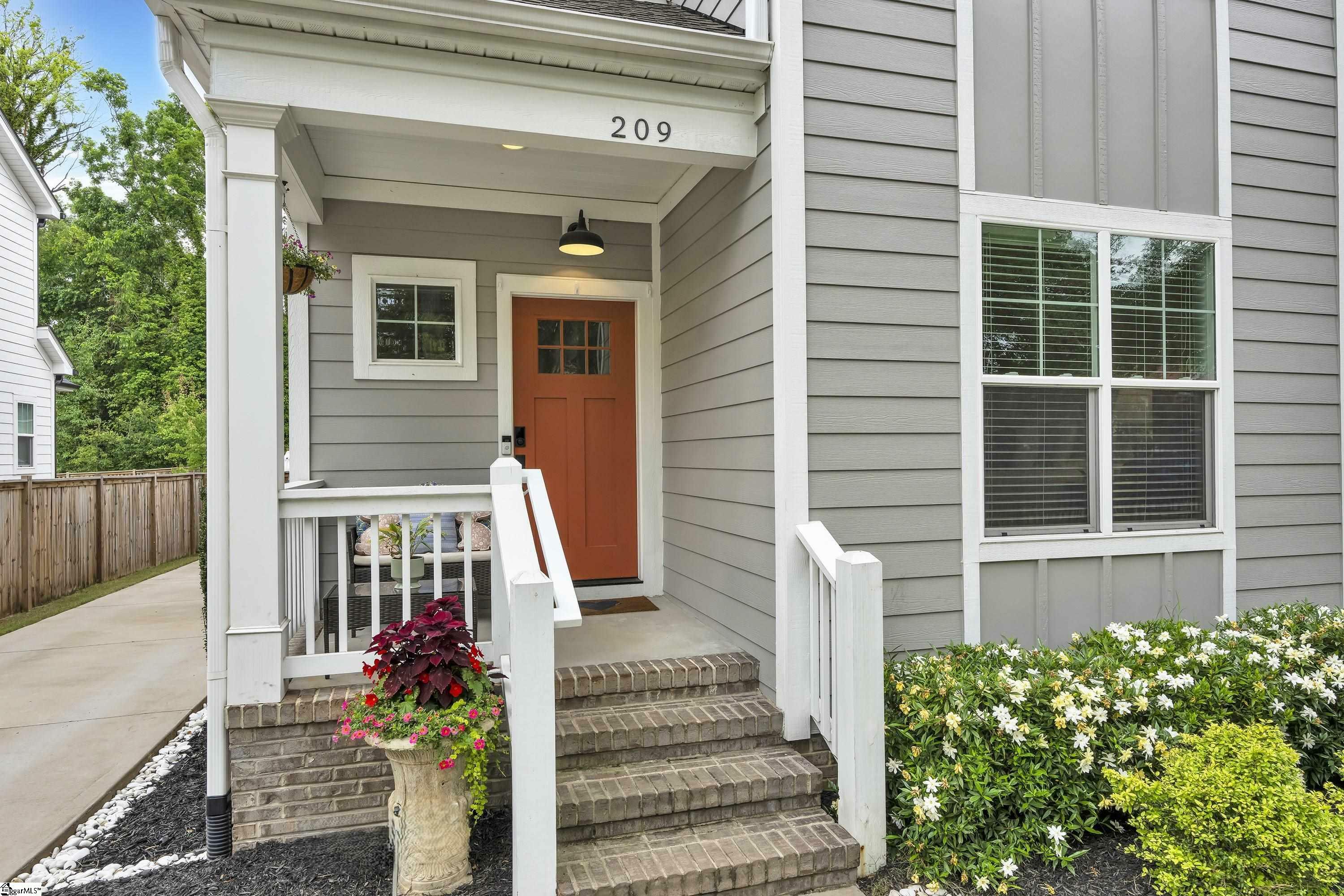 Property Photo: 209 Pinckney Street SC 29601