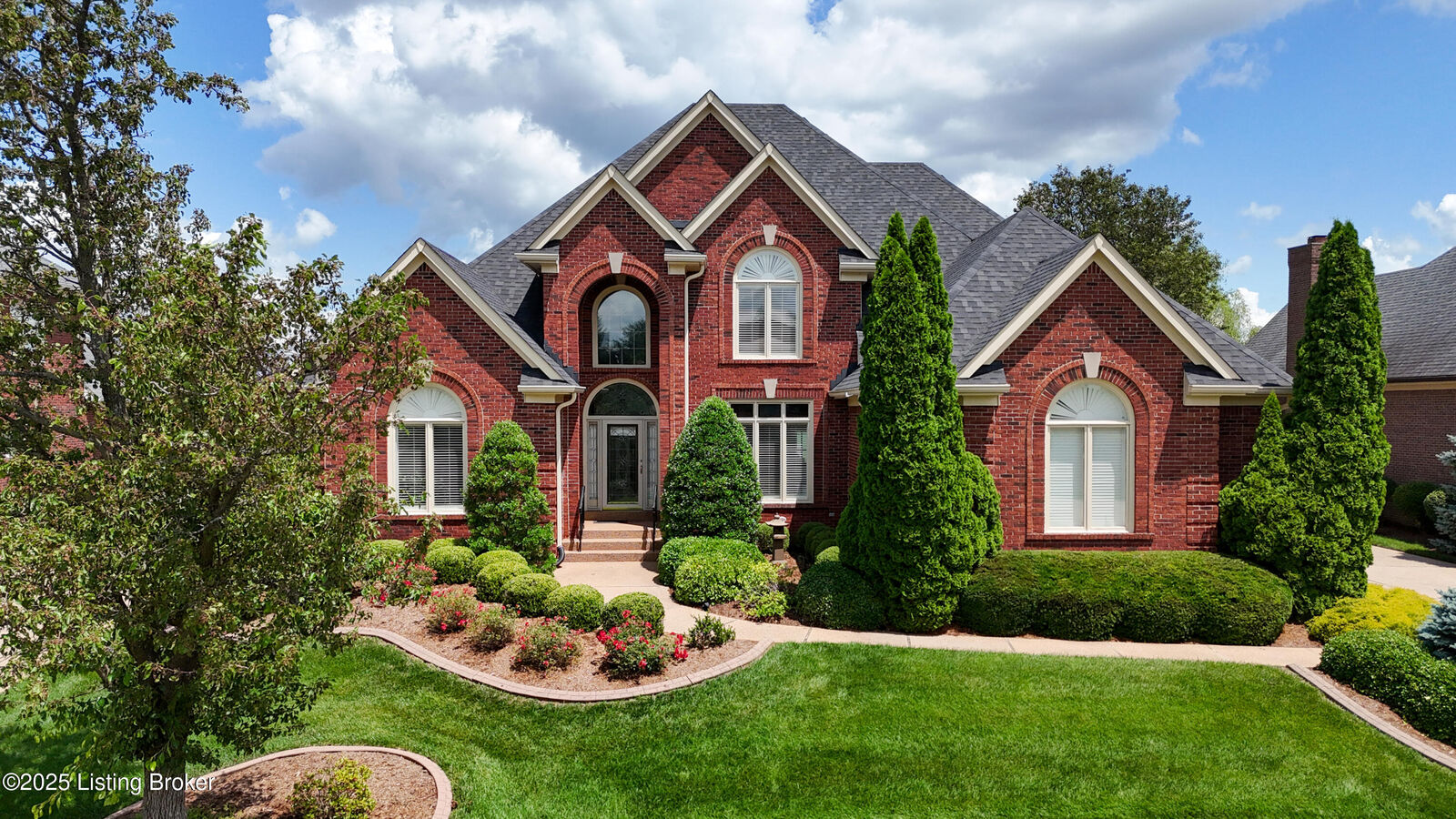 Property Photo:  2221 Highland Springs Pl  KY 40245 