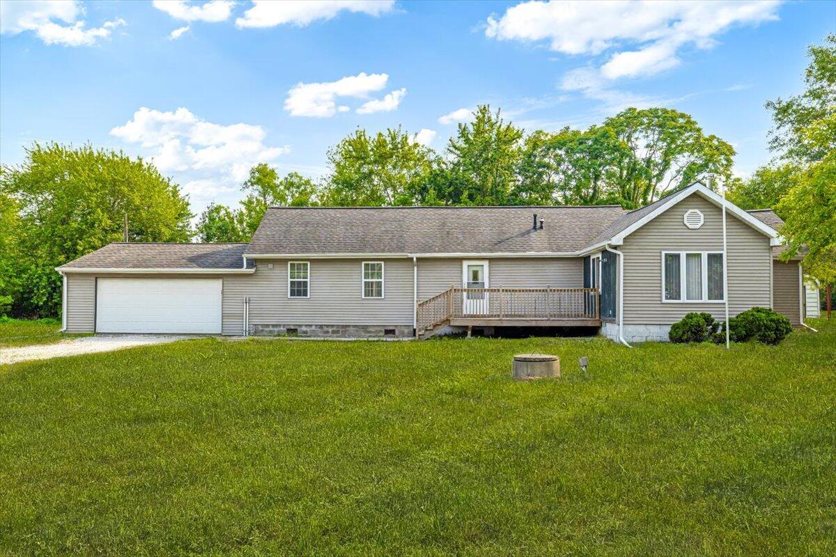 Property Photo: 8078 E State Road 4 IN 46574