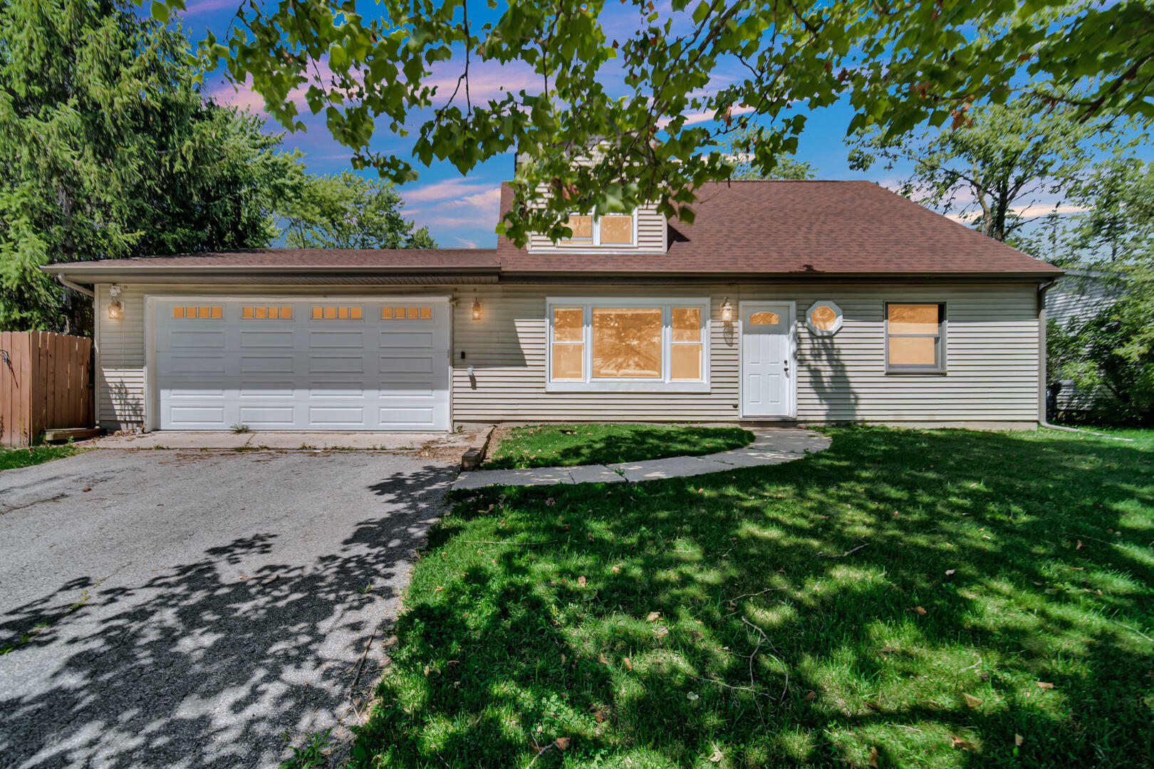 Property Photo: 726 Acadia Road IN 46385