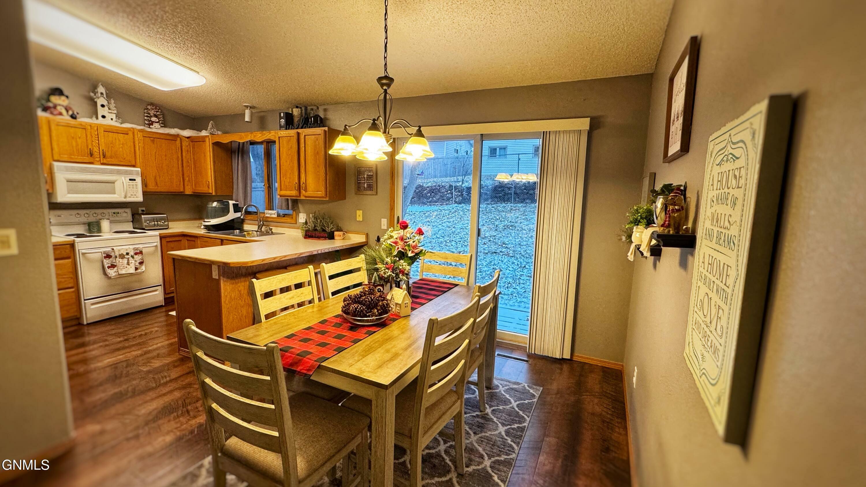 Property Photo: 1309 16th Street SE ND 58554