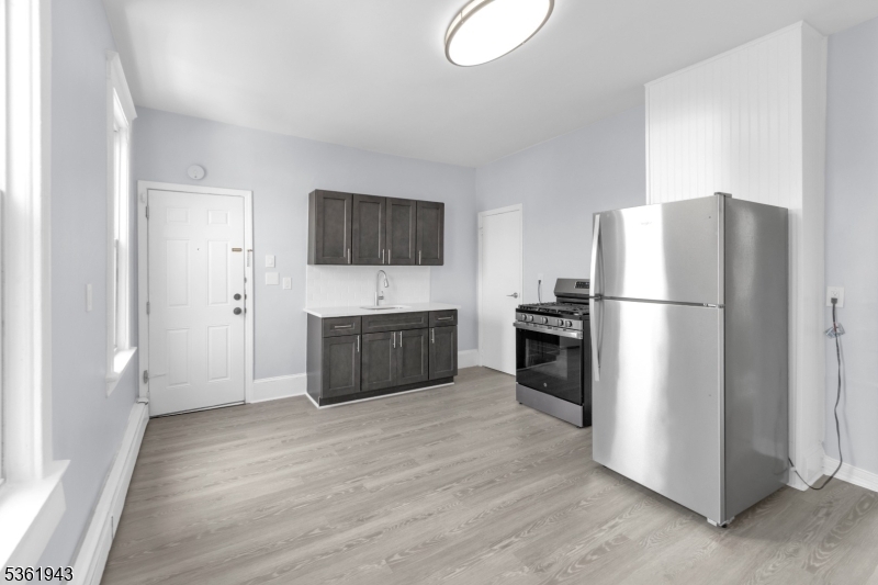 Property Photo: 215 Delaware St 5 NJ 07206
