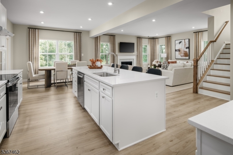 Property Photo:  7 Glacier Way  NJ 08867 