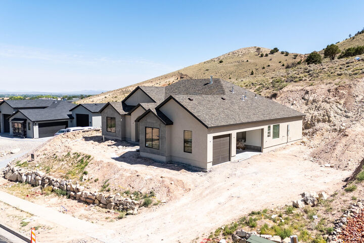 Property Photo:  1528 N Knoll St  UT 84721 