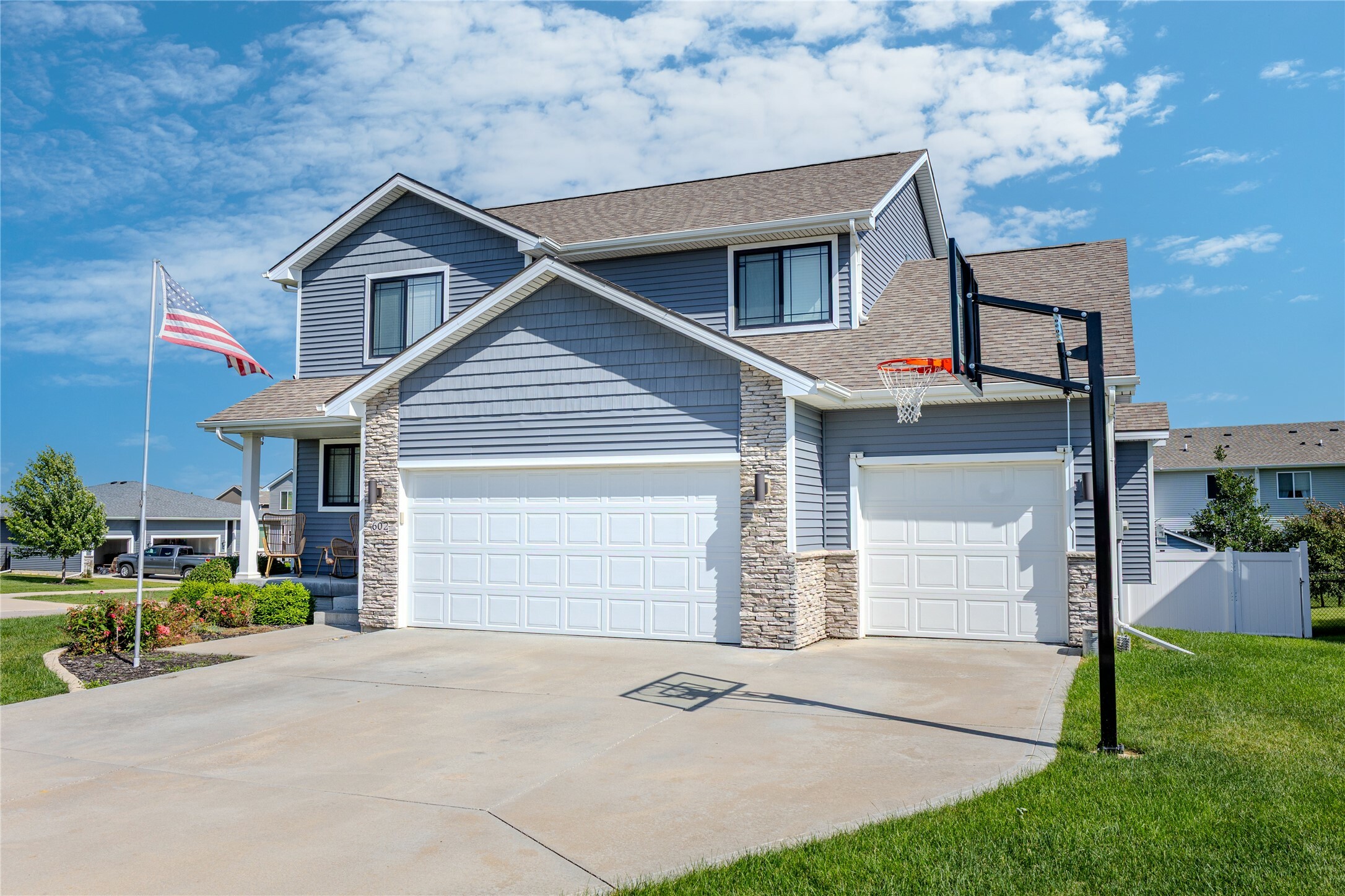 Property Photo:  602 Bradford Drive  IA 50211 