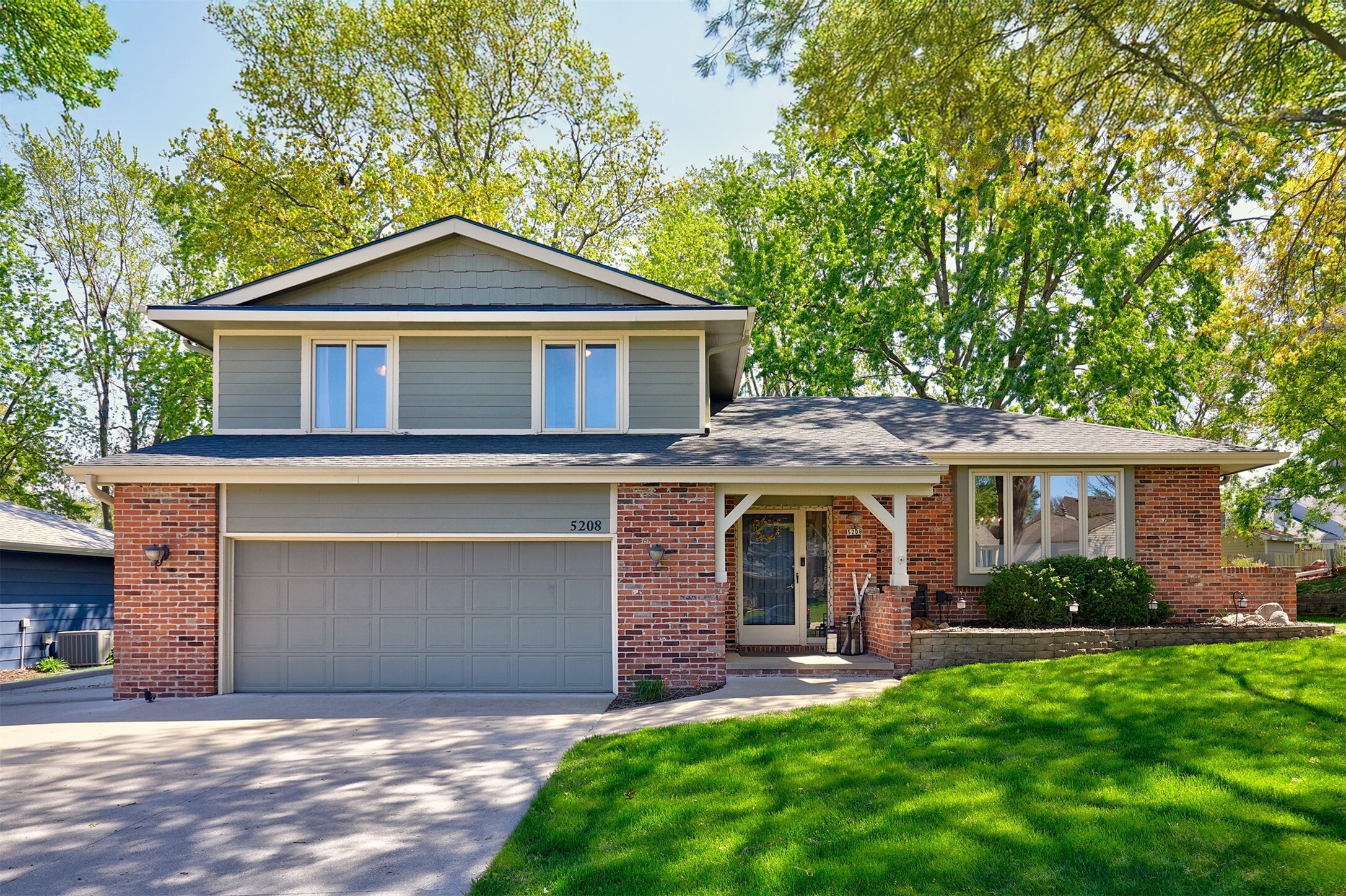 Property Photo:  5208 Pommel Place  IA 50265 