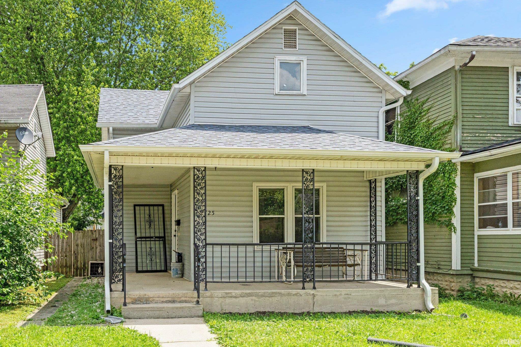 Property Photo: 2725 Fox Avenue IN 46807
