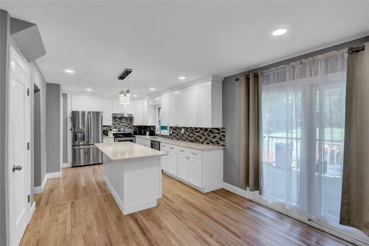 Property Photo:  507 Miller Place Road  NY 11764 