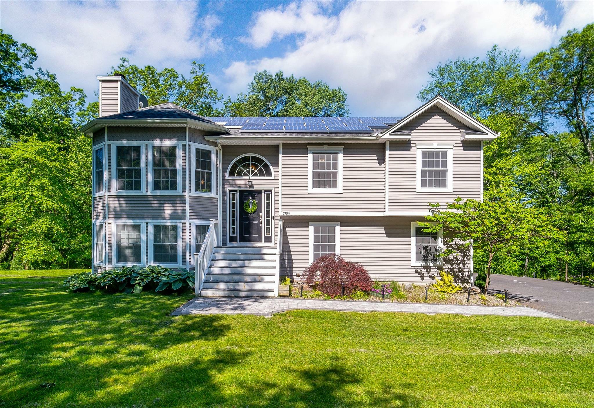 Property Photo:  789 Jackson Avenue  NY 12553 