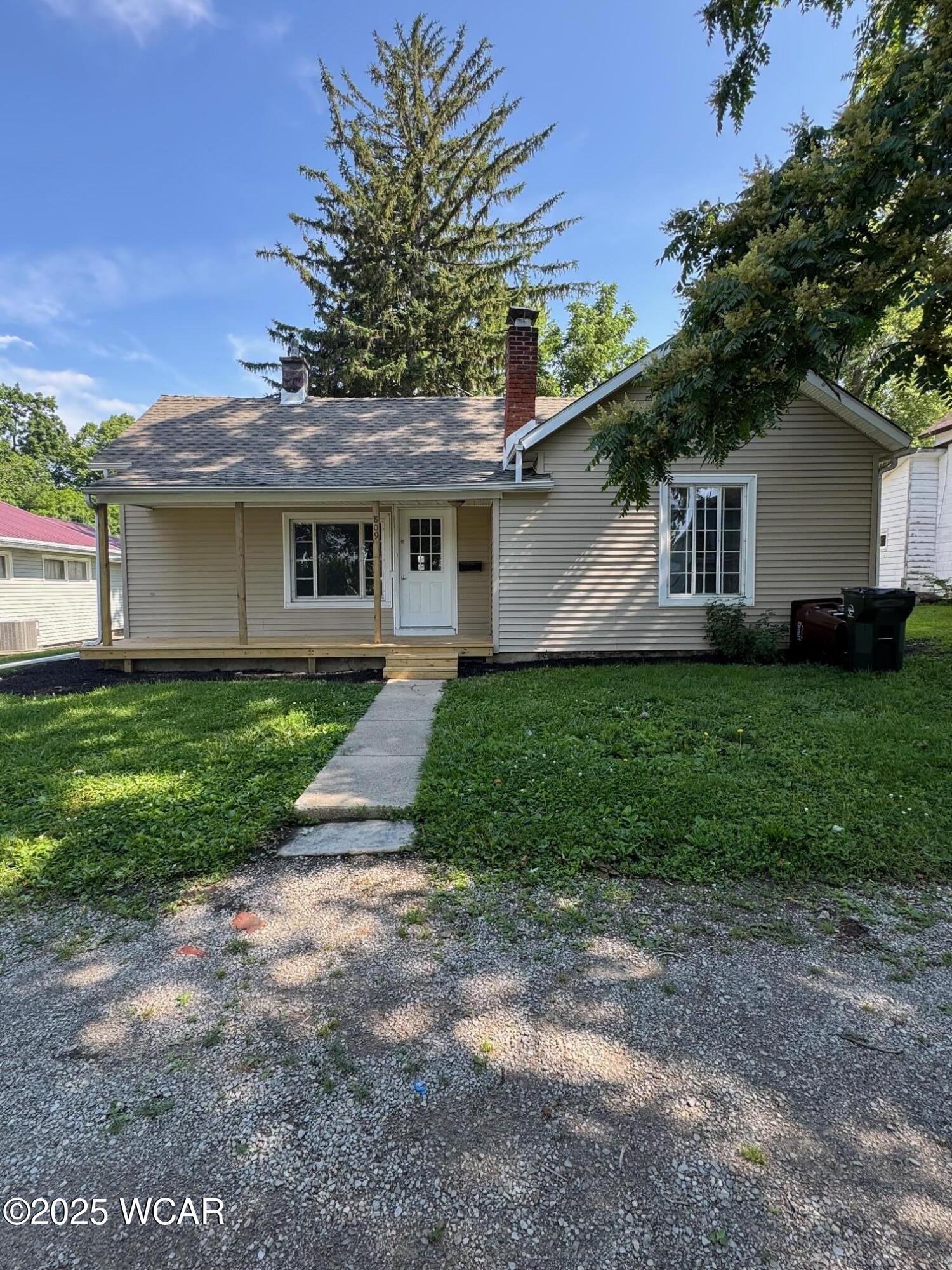 Property Photo:  809 King Street  OH 43326 