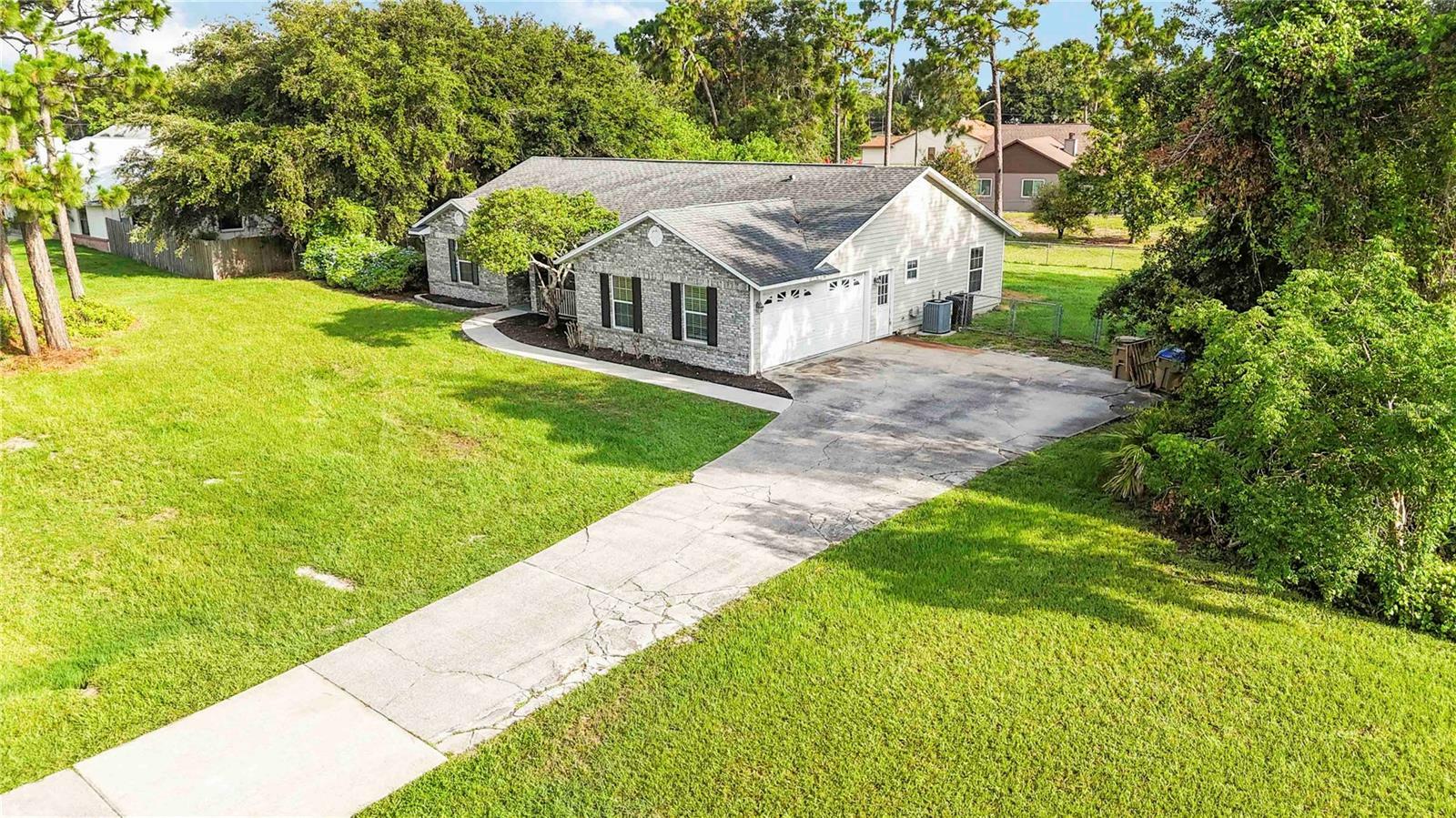 Property Photo: 1330 Englewood Drive FL 34772