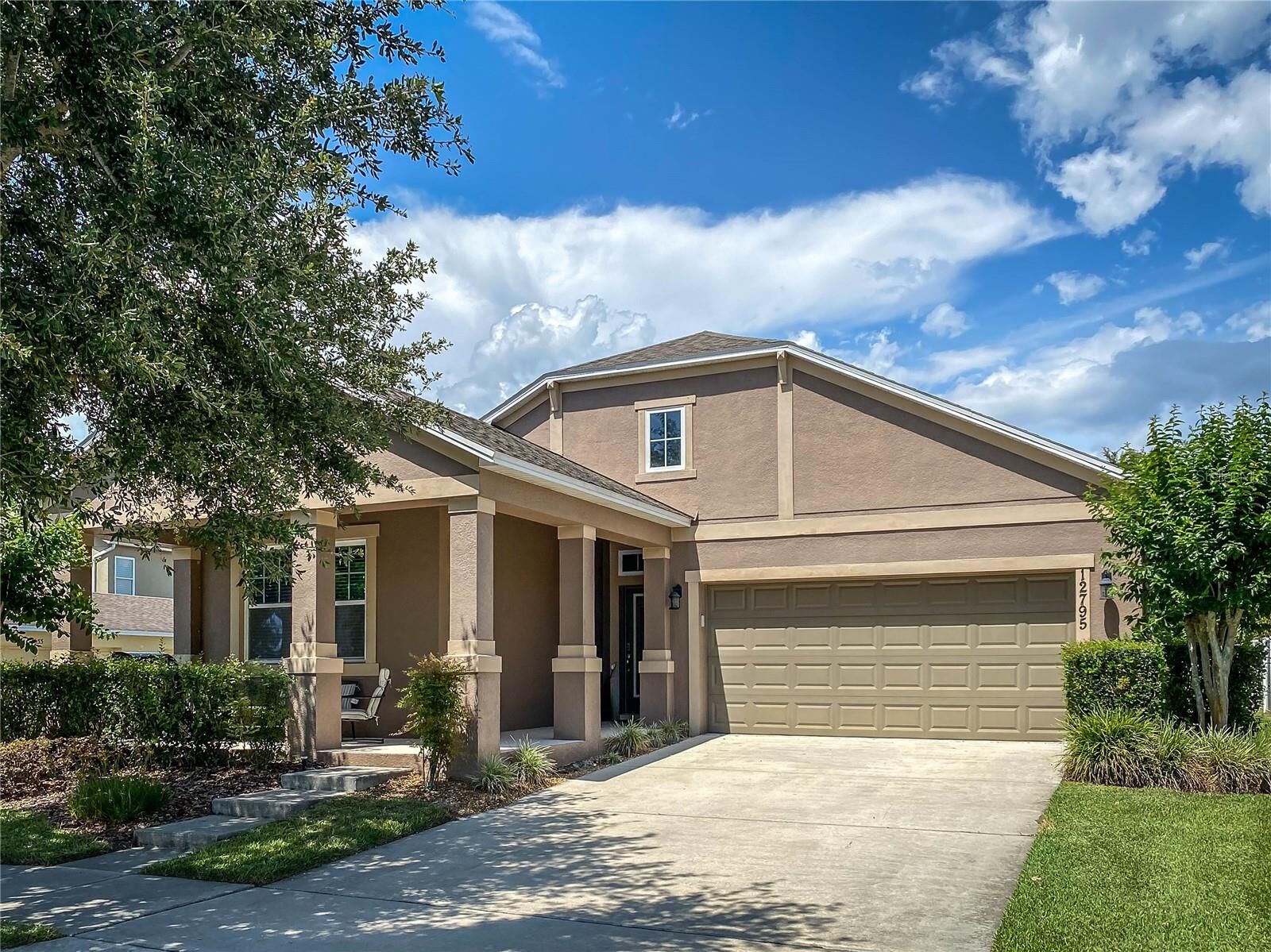 Property Photo: 12795 Bosworth Avenue FL 34786