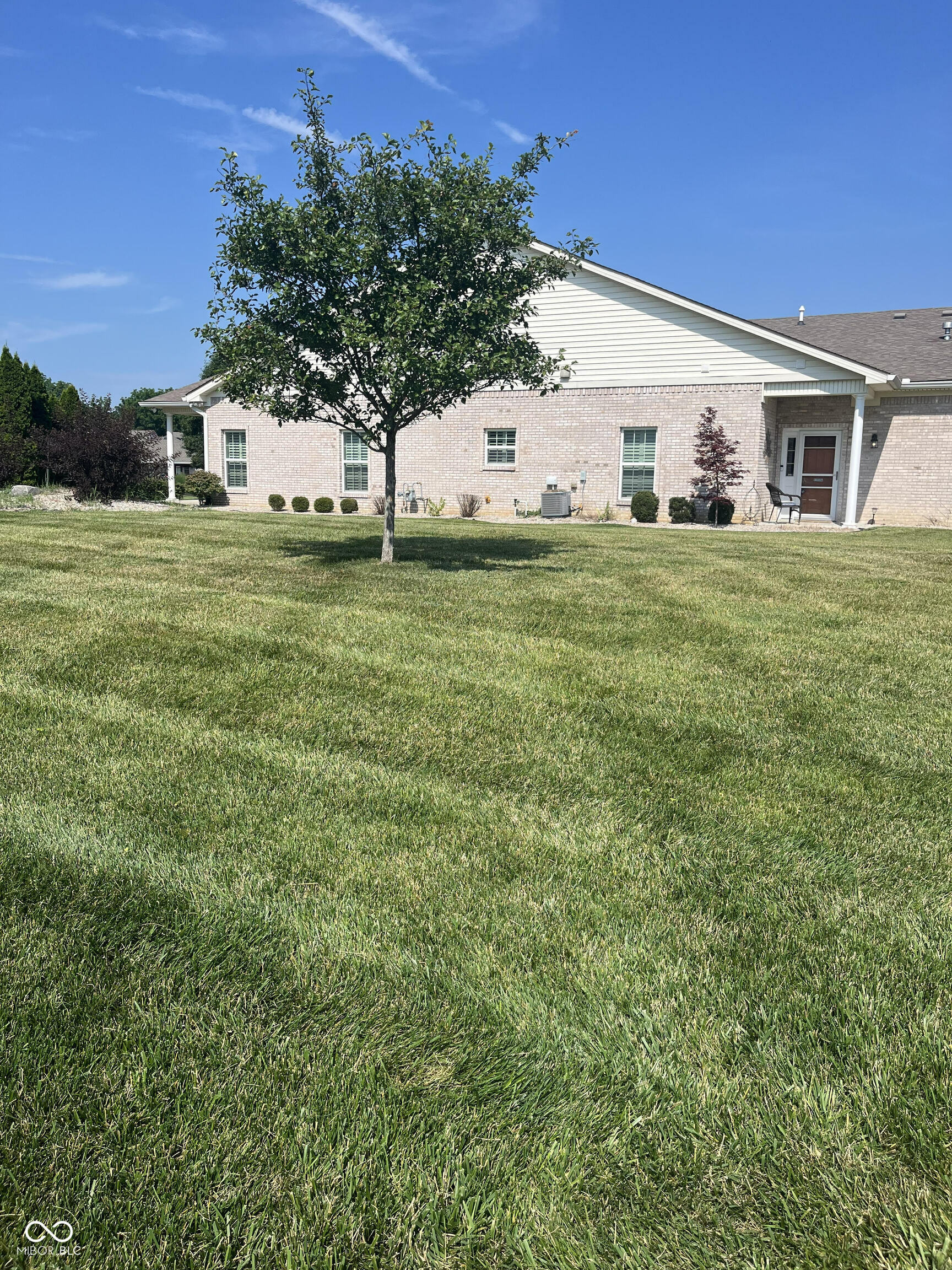 Property Photo: 712 Disciples Way IN 46143