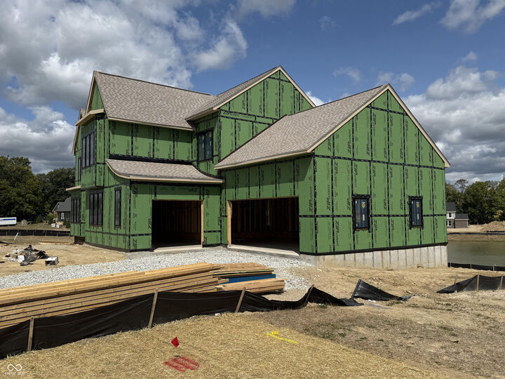 Property Photo:  1424 Chatham Ridge Court  IN 46074