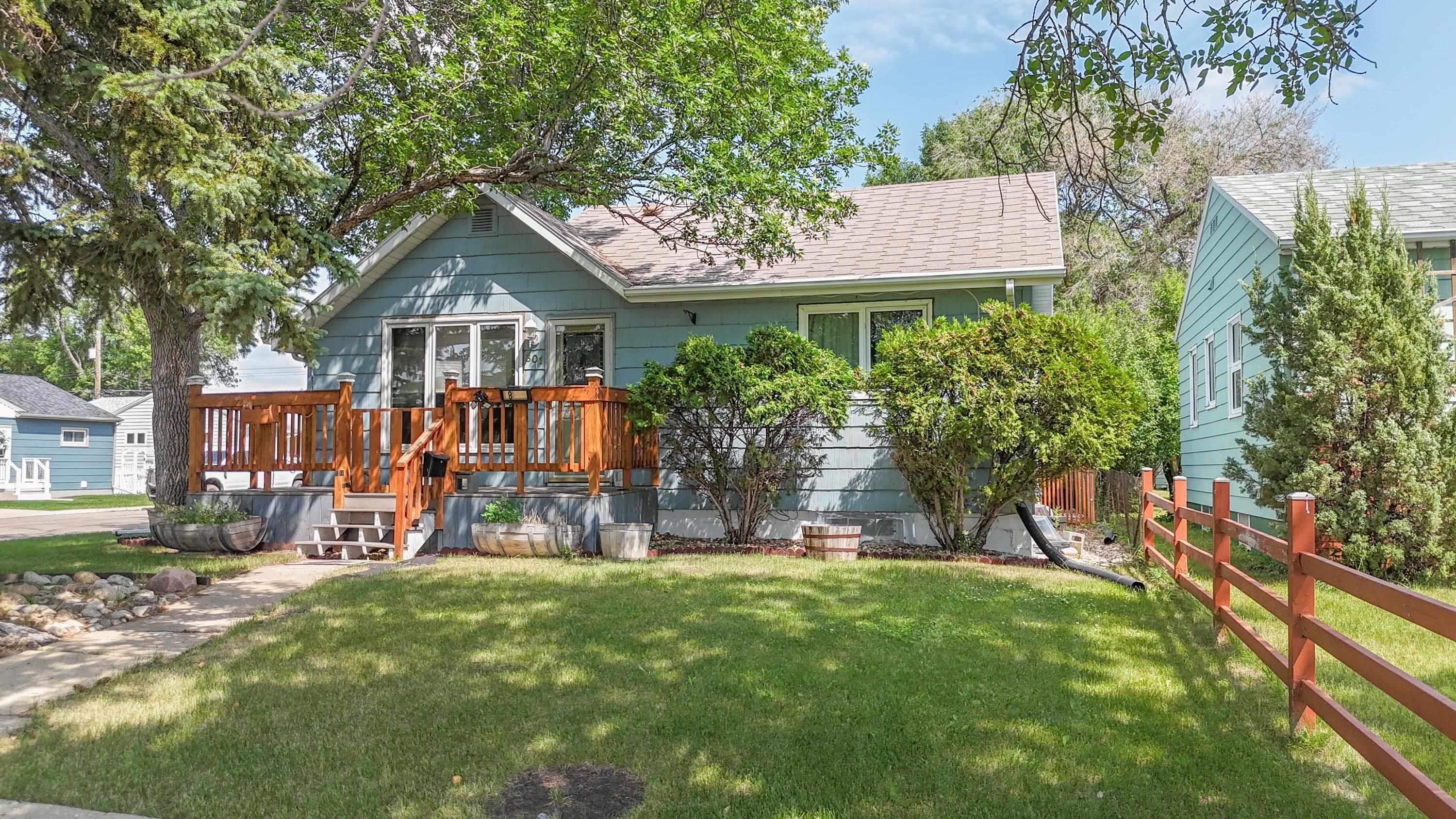 801 11th Ave SE  Minot ND 58701-4814 photo