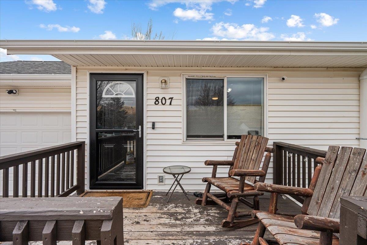 Property Photo: 807 S 32nd Street SD 57783