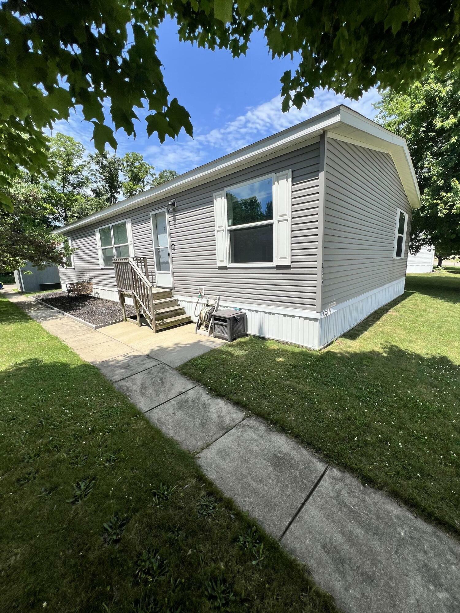 Property Photo: 1206 Shiawassee River Road MI 49093