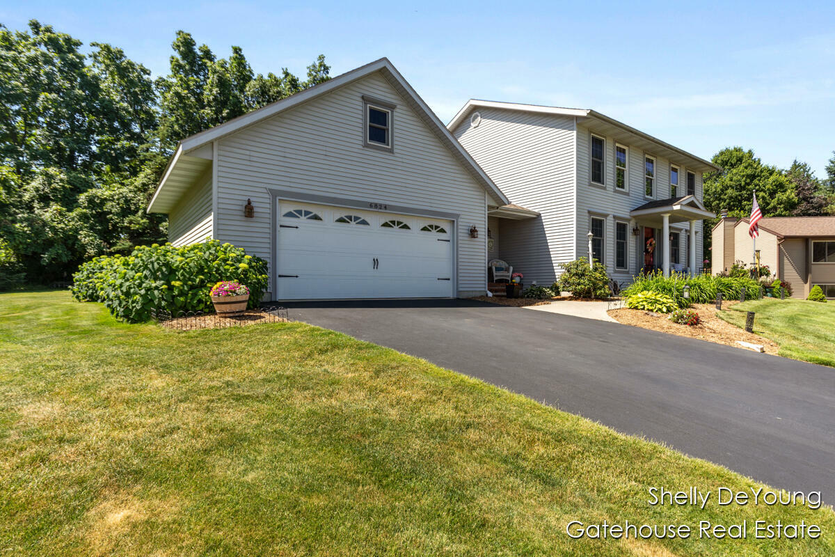 Property Photo:  6824 Hermoso Court NE  MI 49341 