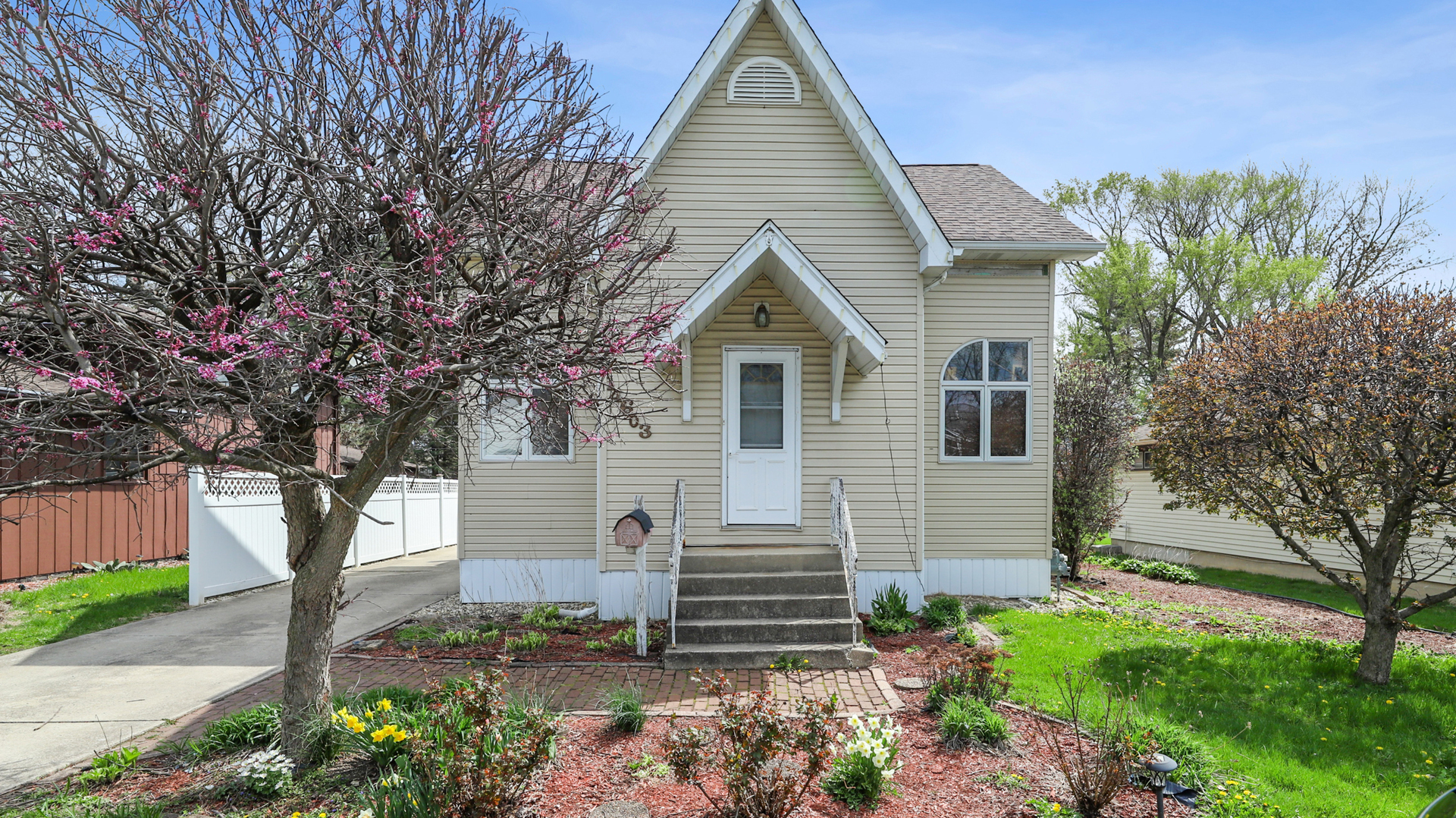 Property Photo: 14603 Kenton Avenue IL 60445
