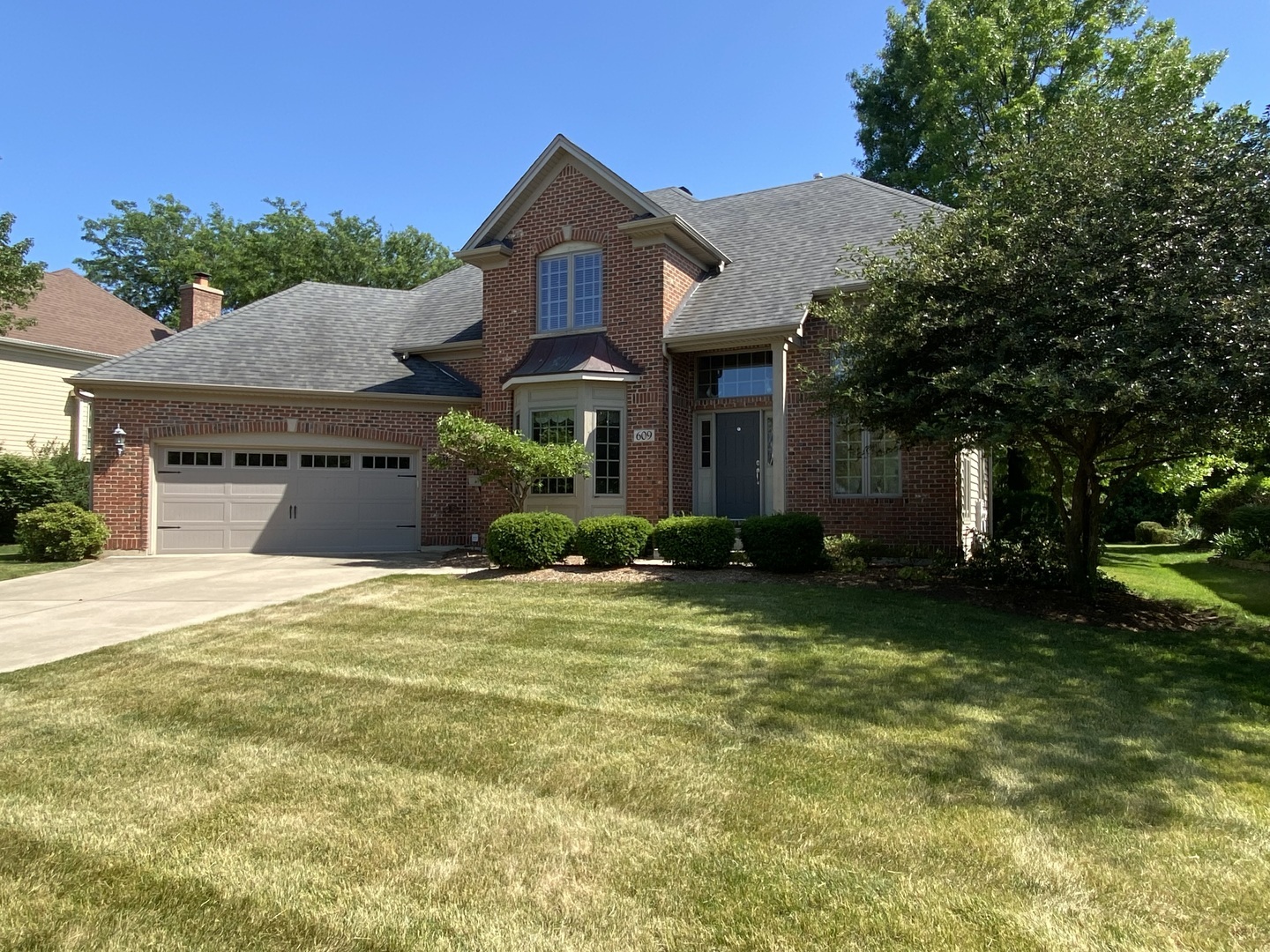 Property Photo:  609 Pine Street  IL 60554 