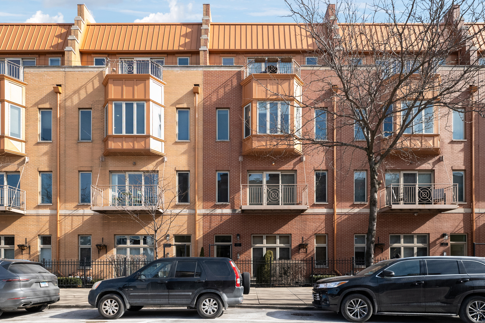 Property Photo: 1917 S State Street 1 IL 60616