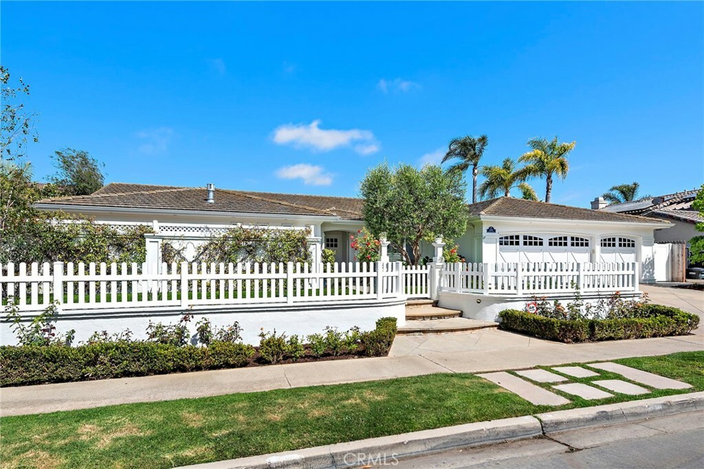 Property Photo: 1230 Santiago Drive CA 92660