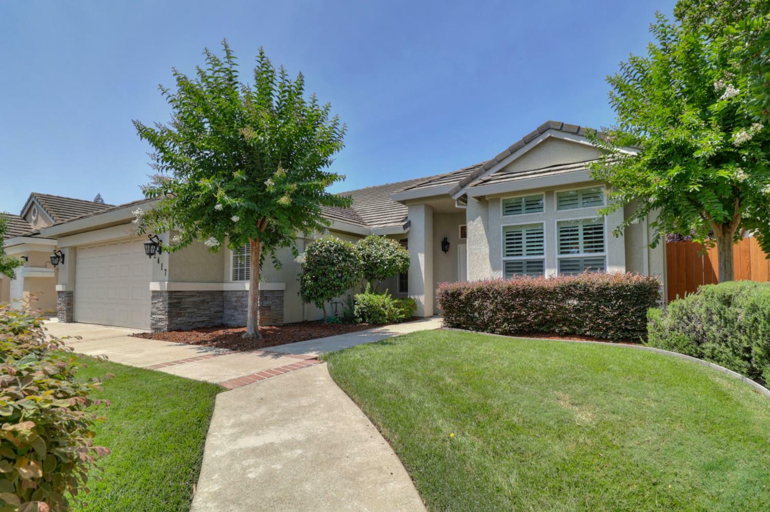 Property Photo:  2417 Konvalin Oaks Lane  CA 95608 