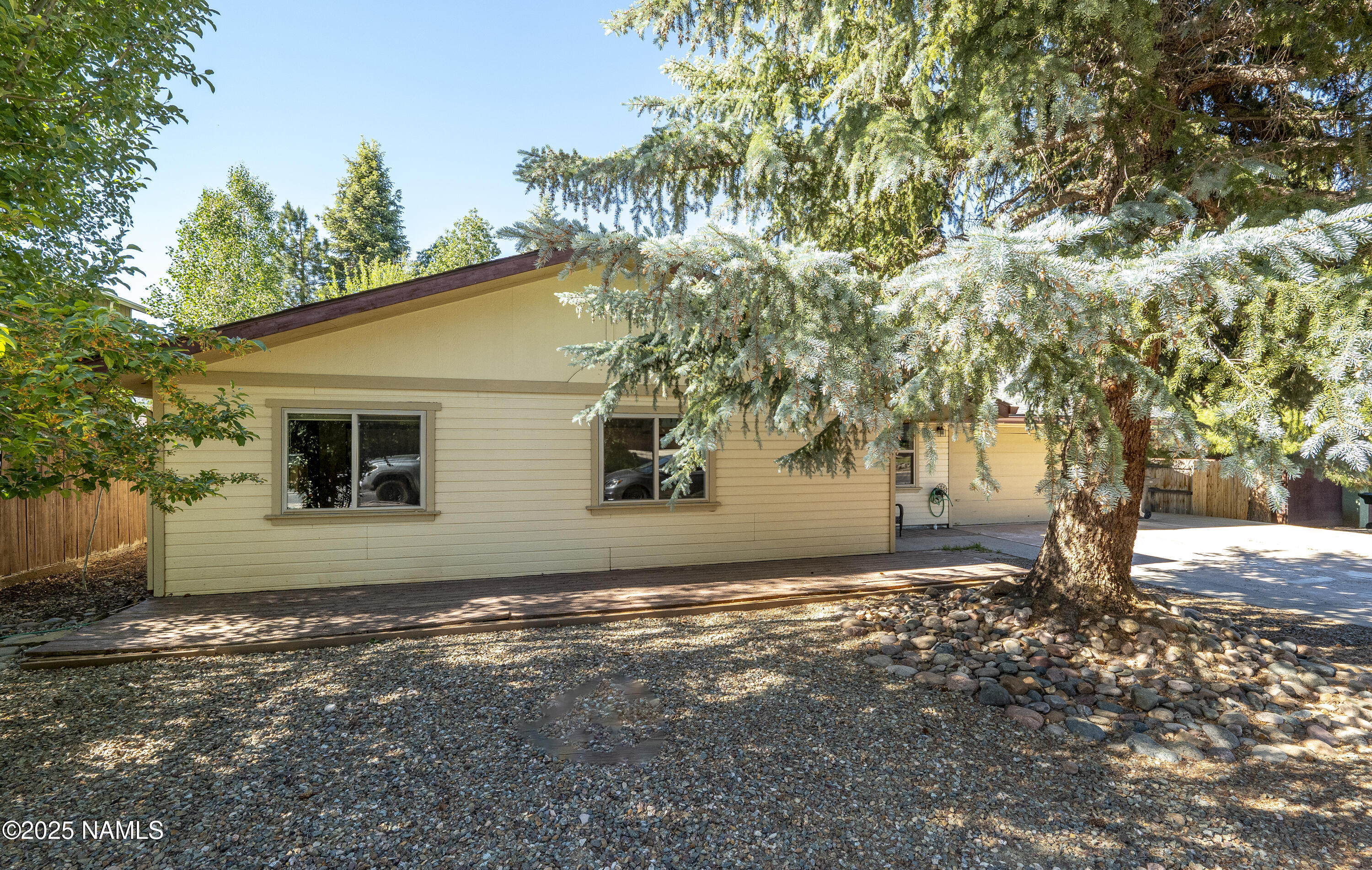 Property Photo:  2615 N Fremont Boulevard  AZ 86001 
