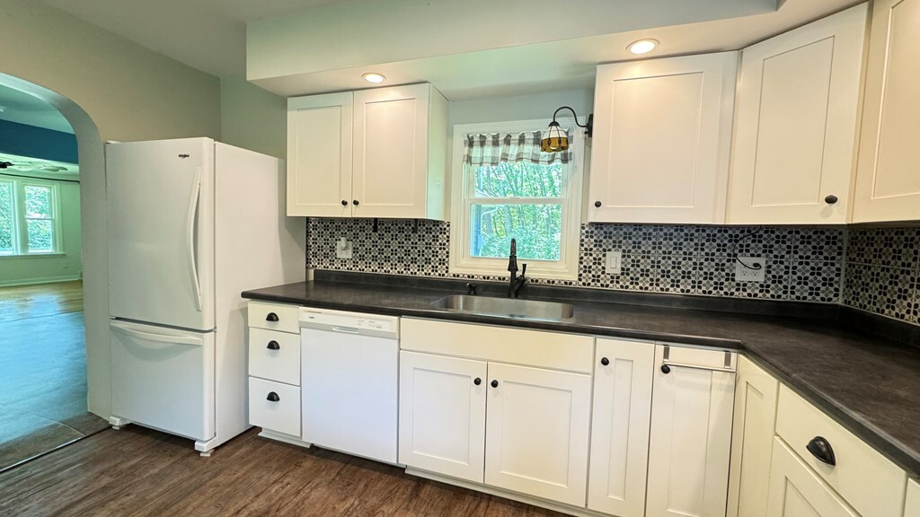 Property Photo:  1017 Pennsylvania Ave  PA 18832 