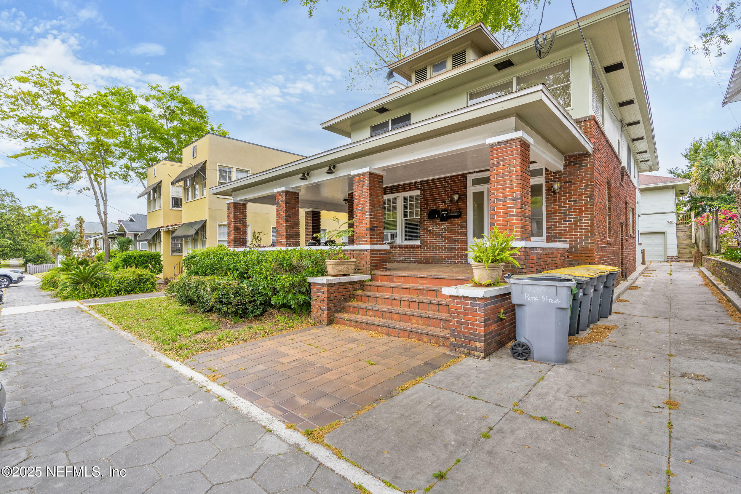 Property Photo: 2330 Park Street FL 32204