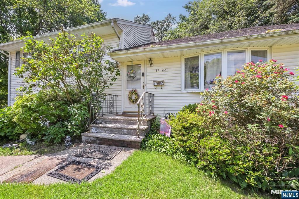 37-06 Northern Drive  Fair Lawn NJ 07410 photo