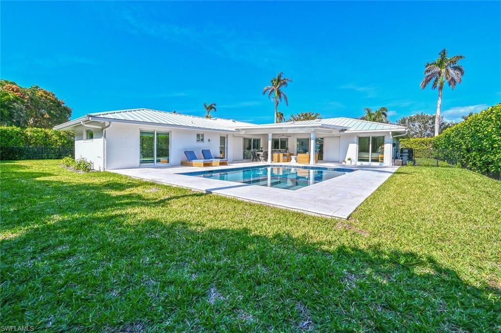 Property Photo:  646 Park Shore Dr  FL 34103 