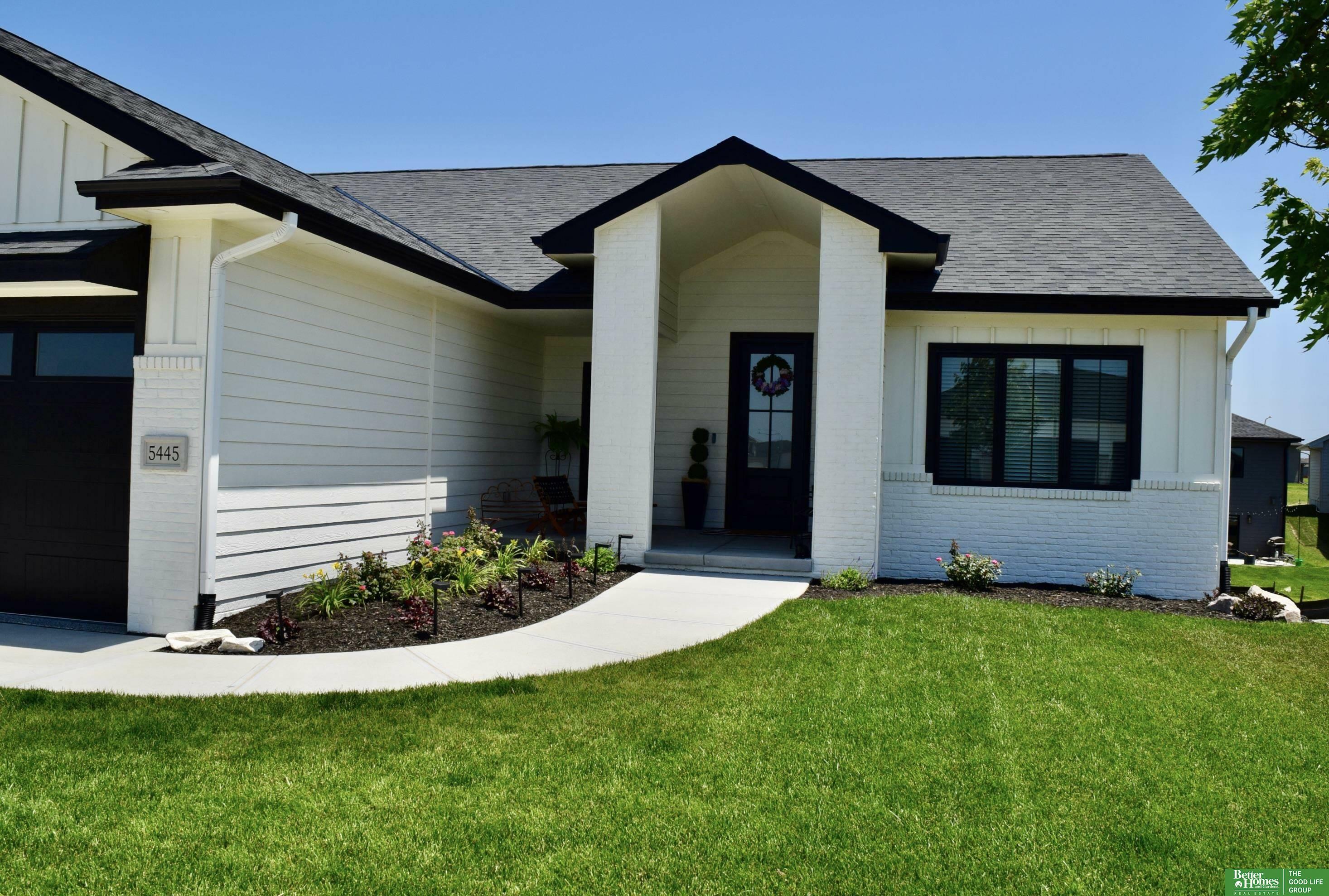 Property Photo: 5445 Kestrel Parkway NE 68022
