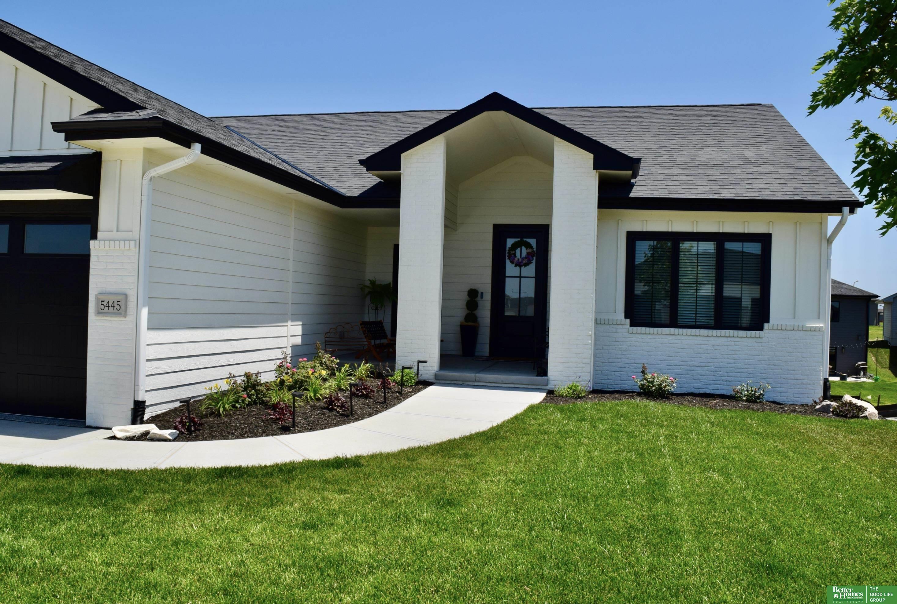 Property Photo: 5445 Kestrel Parkway NE 68022