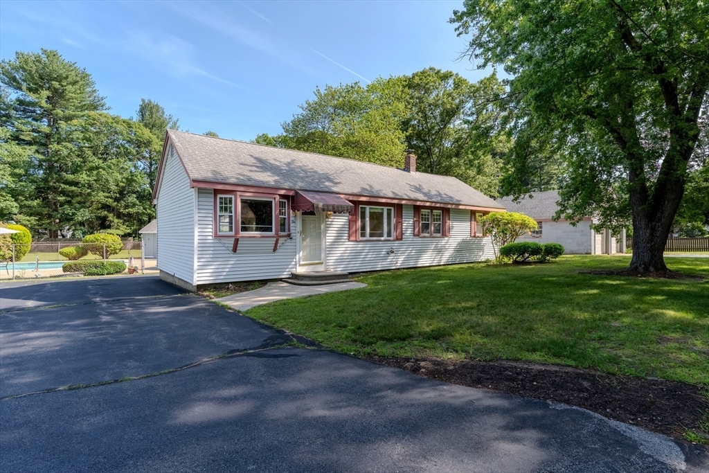 Property Photo:  10 Primrose Road  MA 01821 