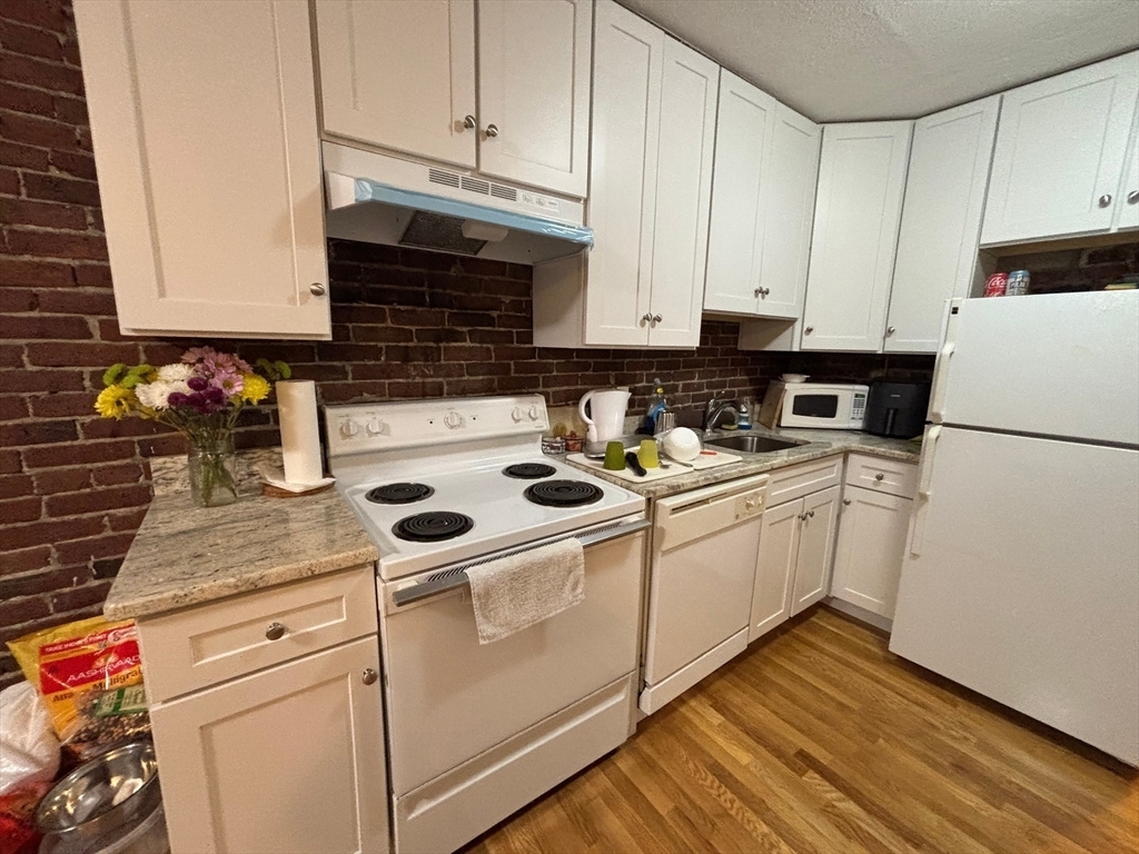 Property Photo: 96 Tyler Street 3F MA 02111