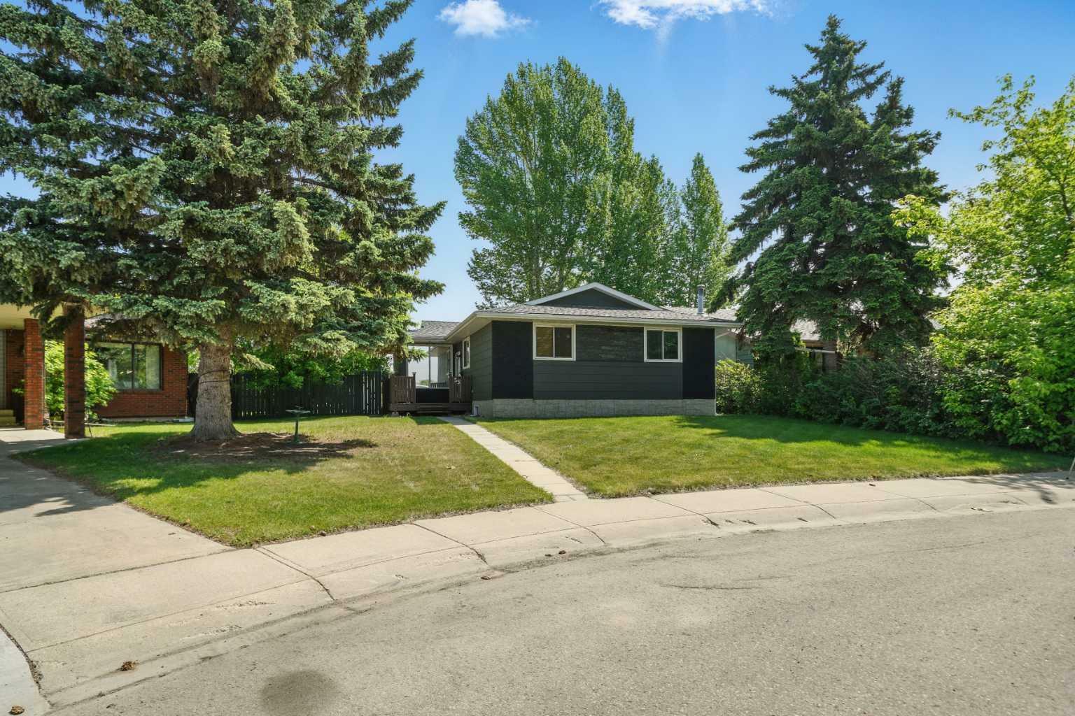 55 Oyen Crescent  Red Deer AB T4P 1T3 photo