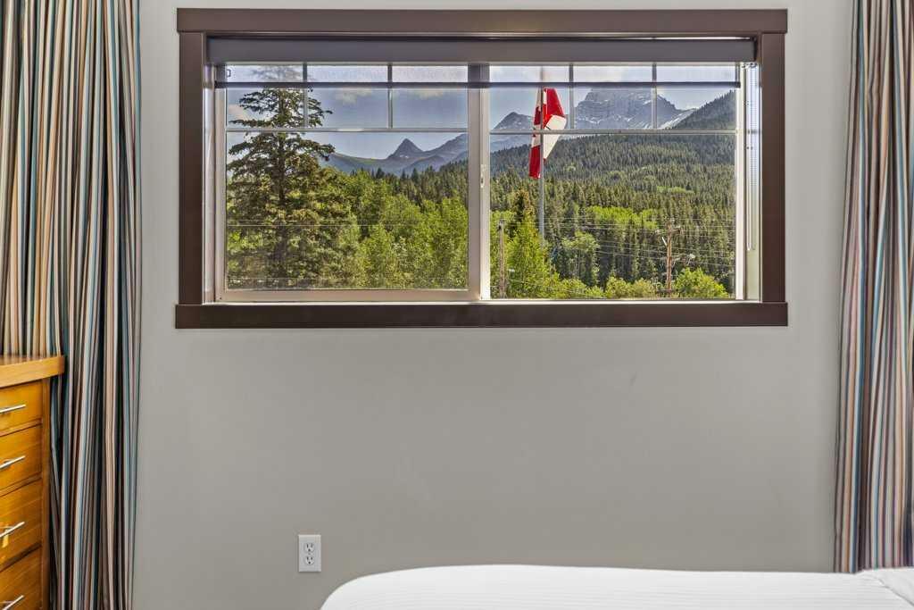 Property Photo: 250 2nd Ave 2218 AB T1W 2W4