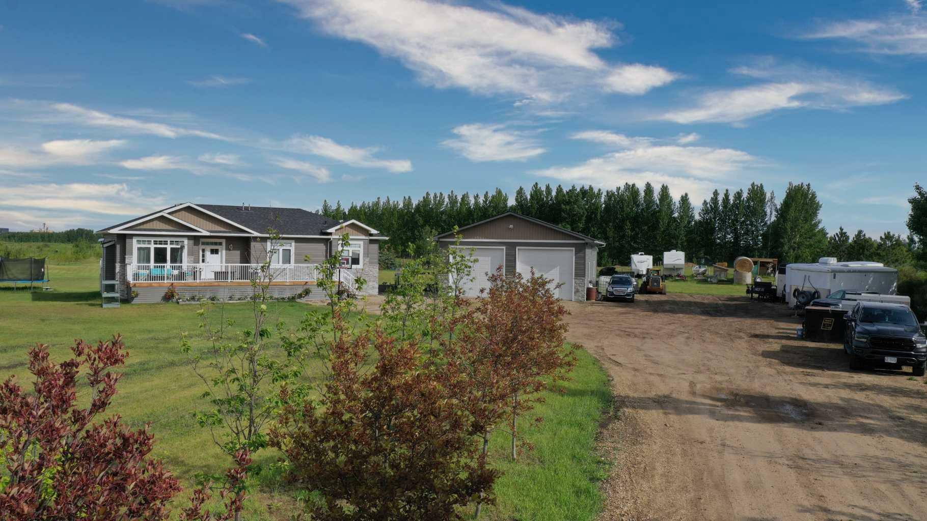 28 712054 Range Road 55  Rural Grande Prairie No. 1, County of AB T8X 4A8 photo