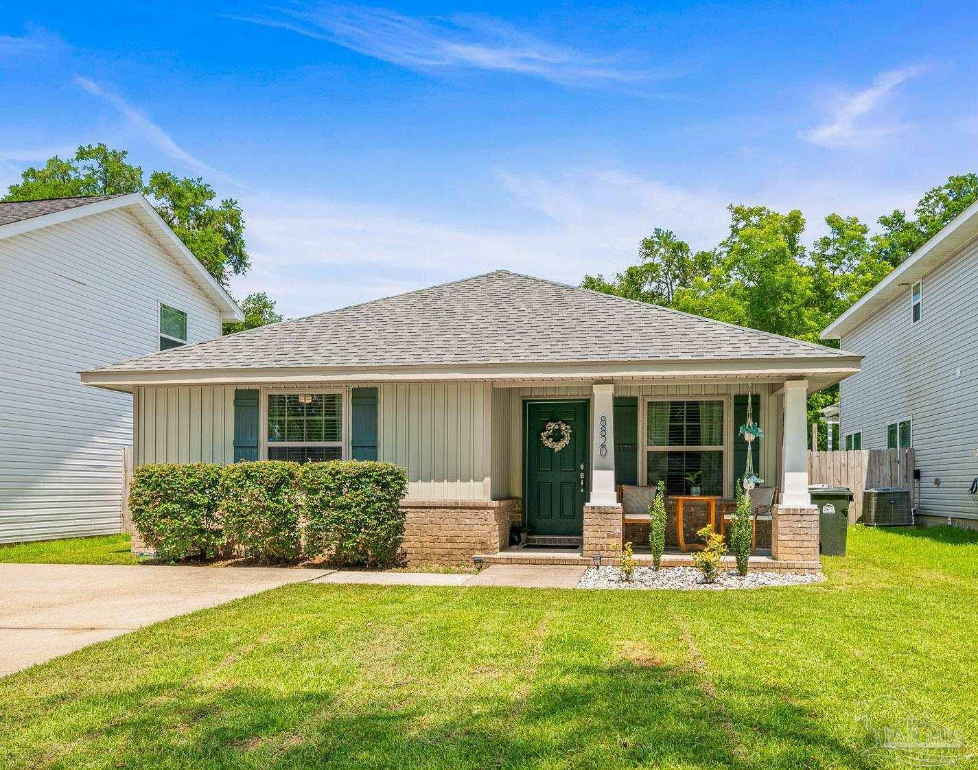 Property Photo:  8820 Smiley Ct  FL 32514 