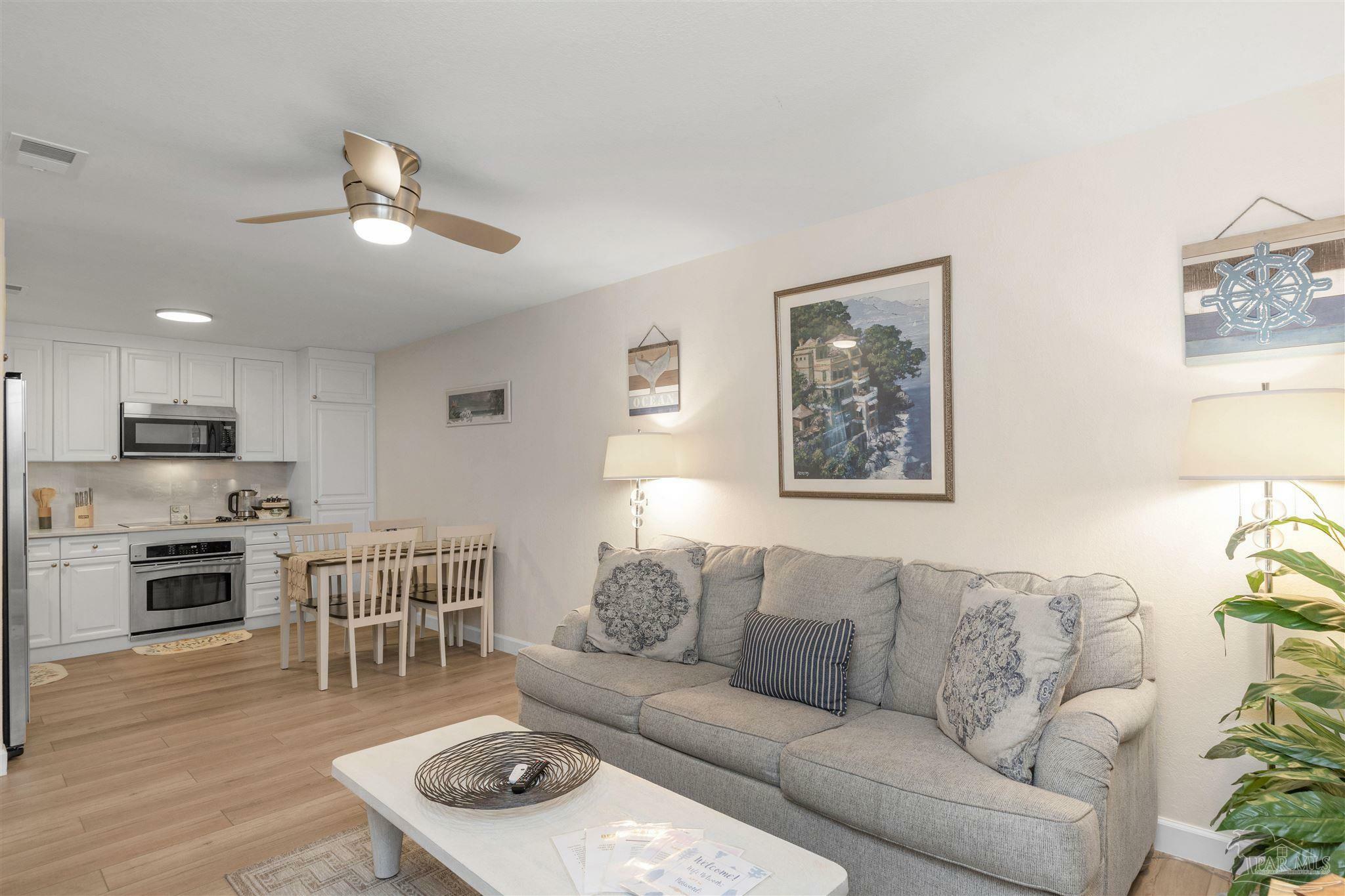 Property Photo: 3202 Redwood Ln H FL 32563