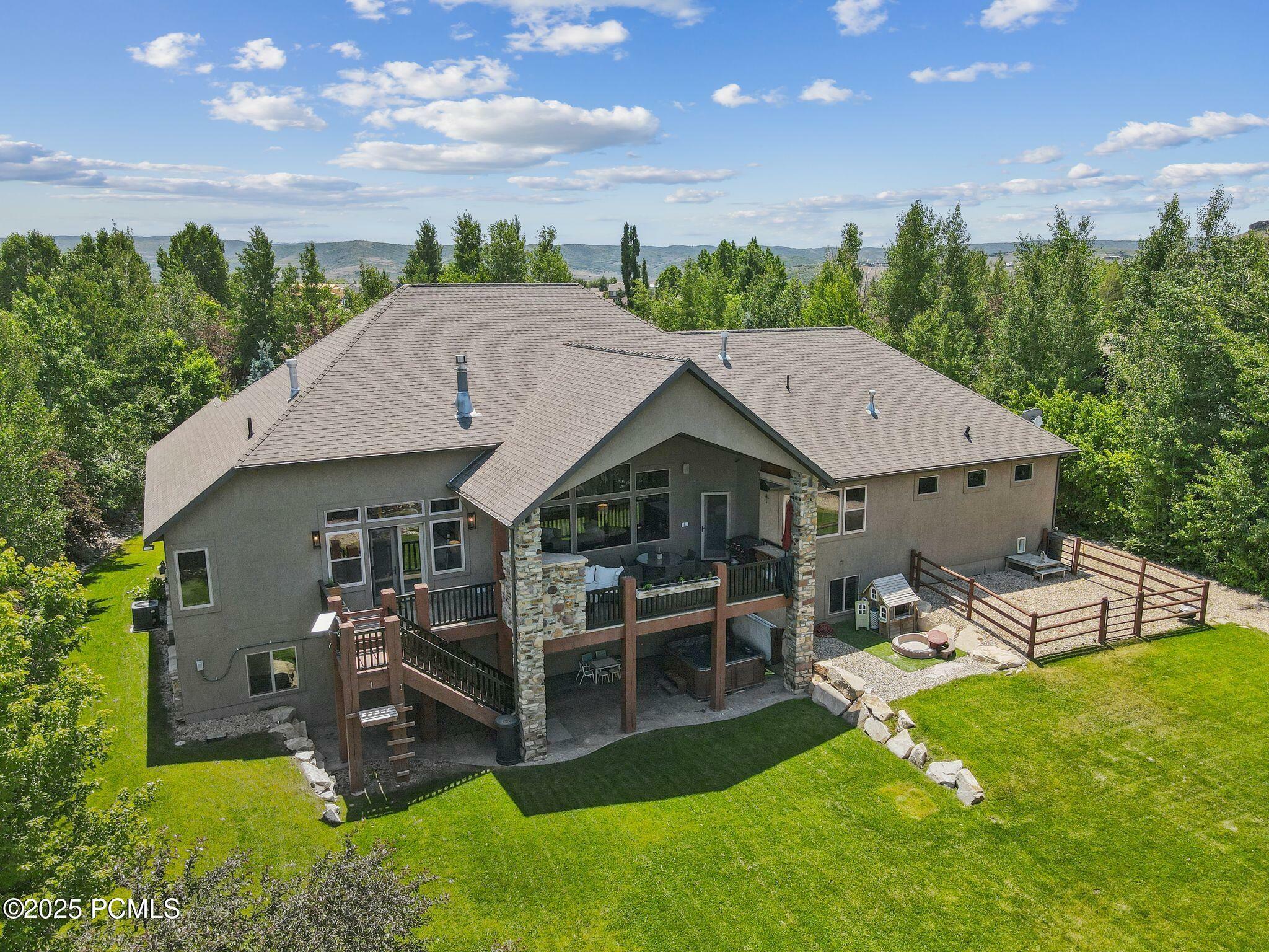 Property Photo: 279 Wild Willow Drive UT 84036