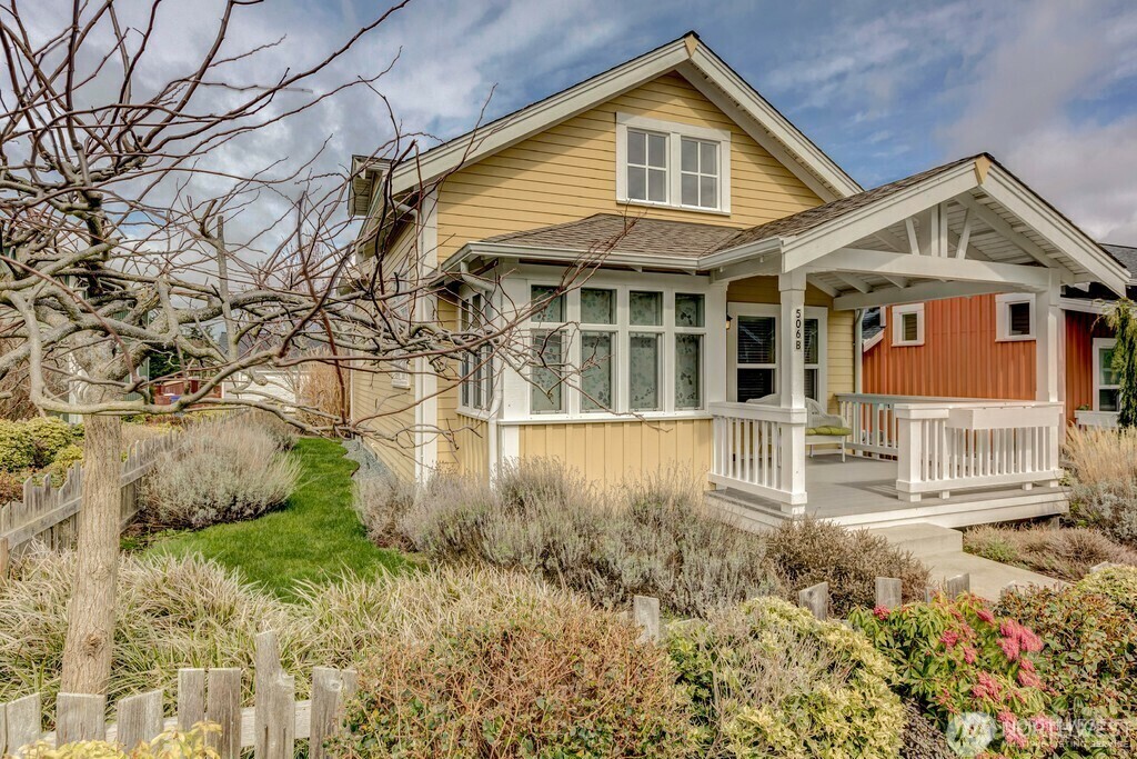 Property Photo: 506 NW Krueger Street B WA 98239