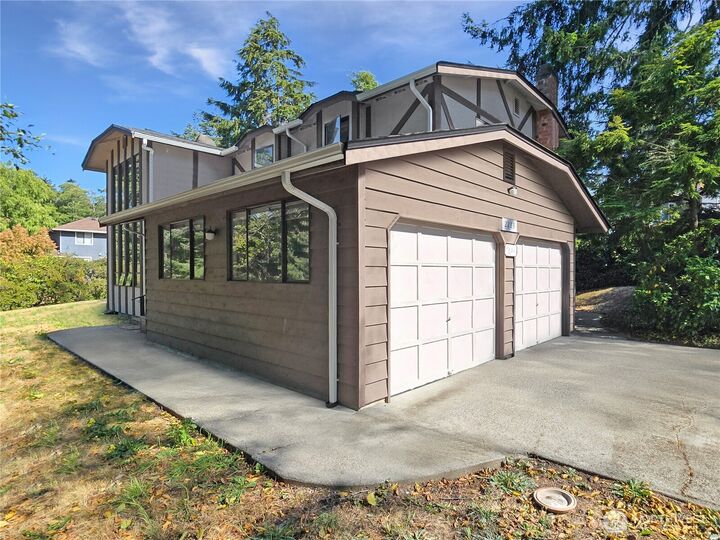 Property Photo: 2283 Darvic Place WA 98277