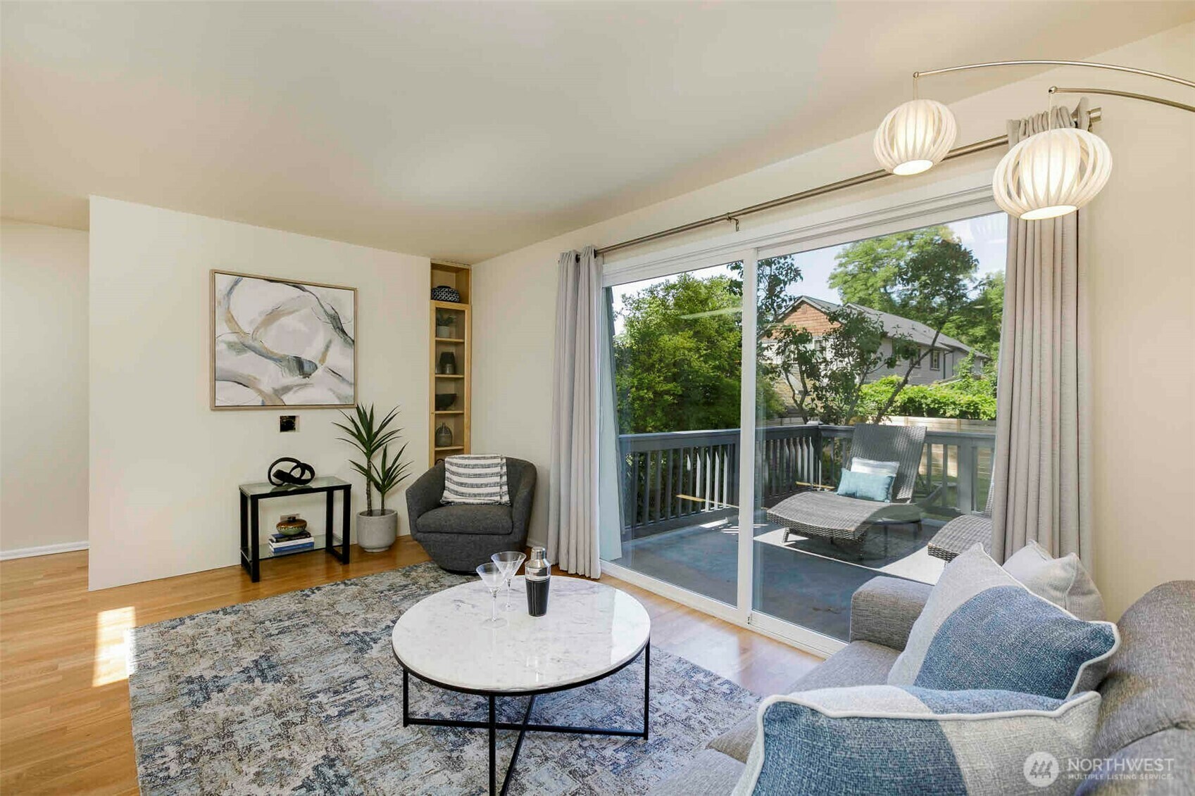 Property Photo: 13723 1st Avenue NW WA 98177