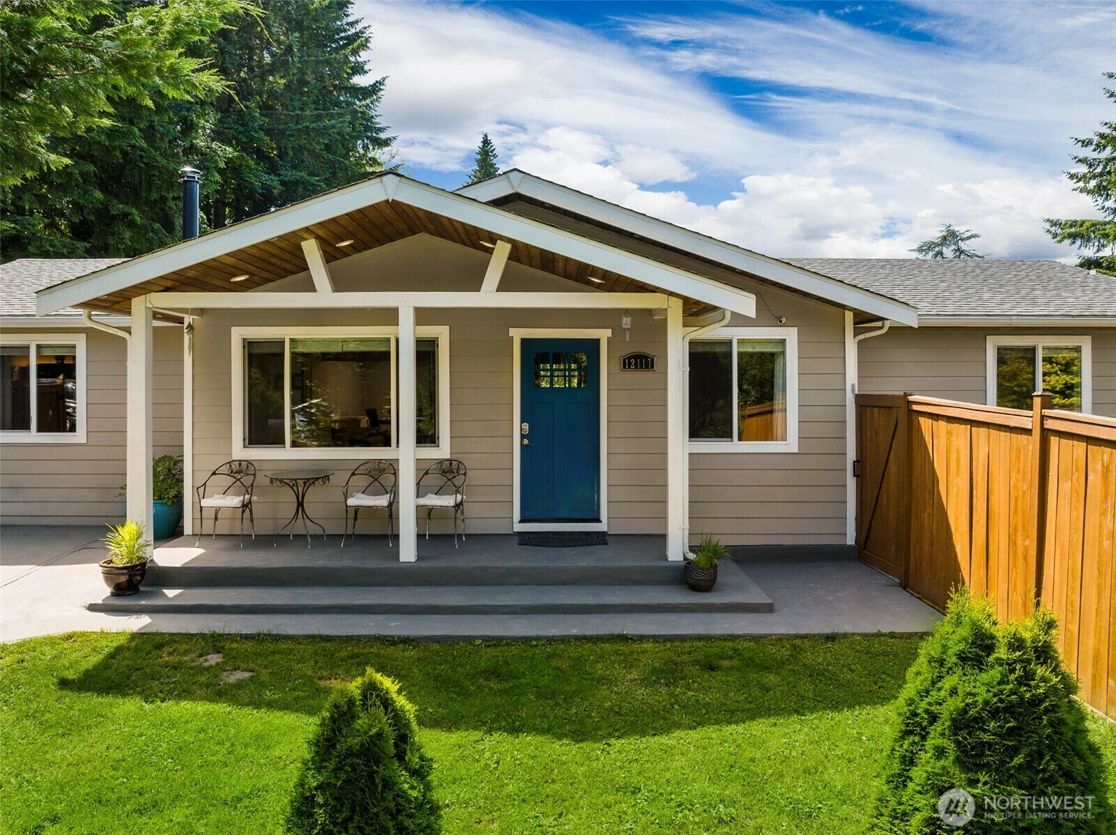 Property Photo: 12117 179th Avenue SE WA 98059
