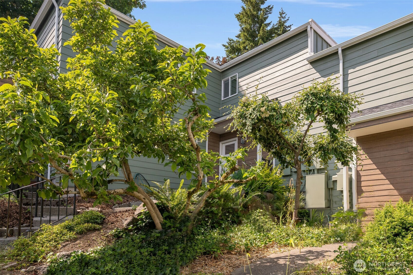 Property Photo: 8424 26th Avenue SW B WA 98106